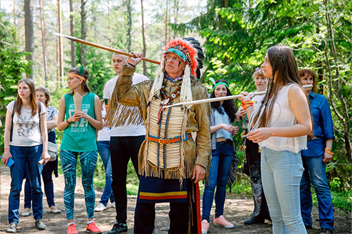 Заказать тимбилдинг в стиле индейцев