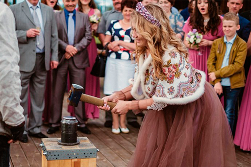 чеканка монет на свадьбу заказать