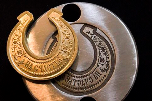 чеканка счастливых подков спб